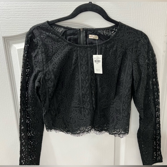 NWT Long Sleeve Lace Crop Top - Picture 2 of 3